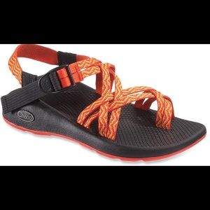 DOUBLE STRAP CHACOS